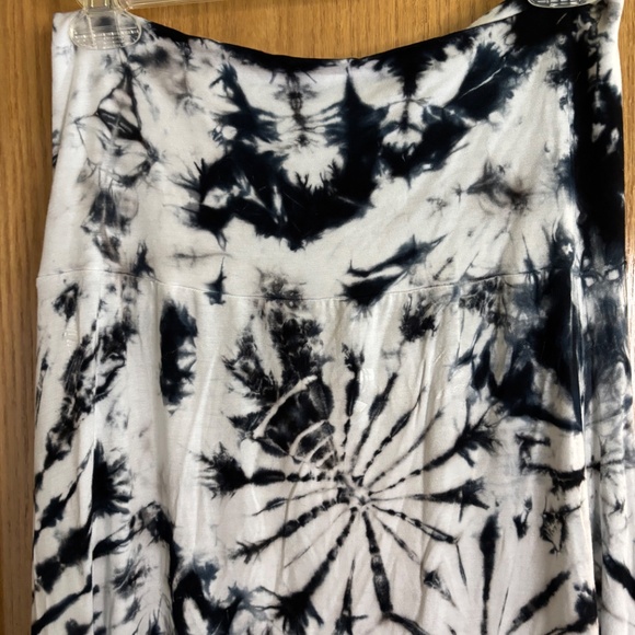 Sivana Tie-Dye Stretchy Rayon Maxi Skirt - Medium - Picture 3 of 4